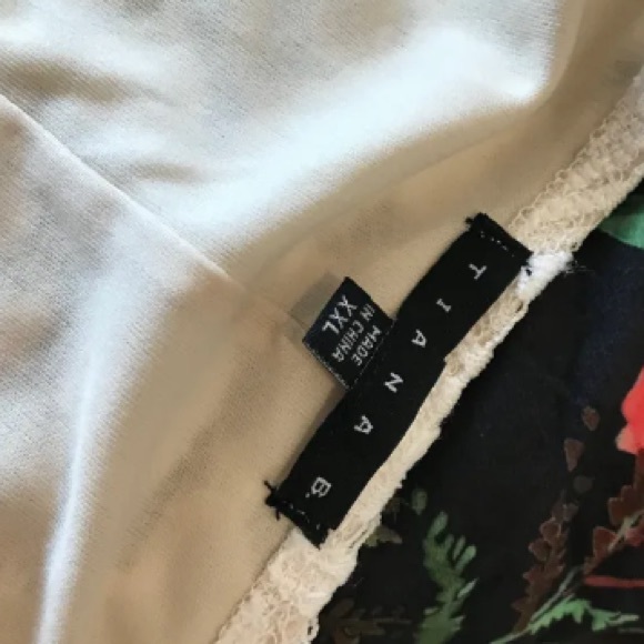 Belle robe chic de dentelle - Picture 4 of 4